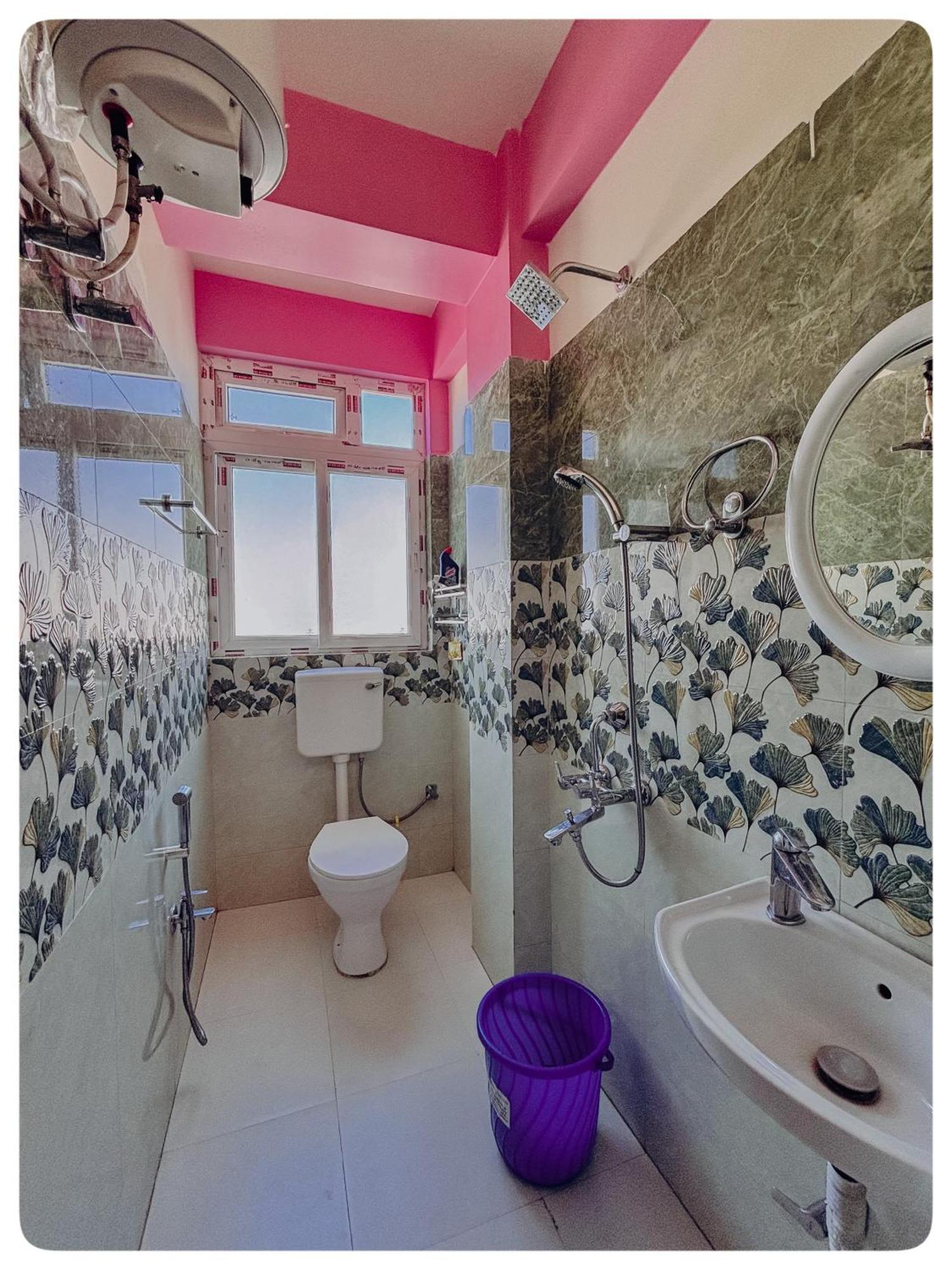 Stargaze Backpackers Shillong Hostel Екстериор снимка