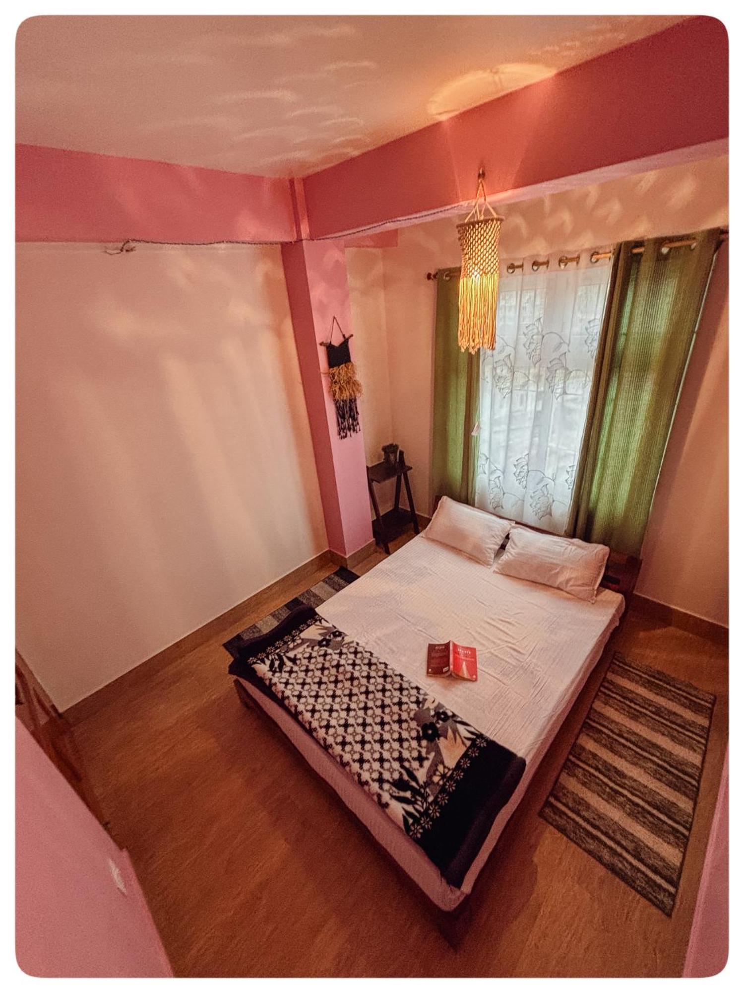 Stargaze Backpackers Shillong Hostel Екстериор снимка